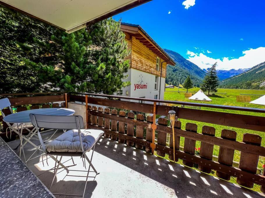 Panorama Apartment For 4 Near Zermatt Täsch Exteriér fotografie